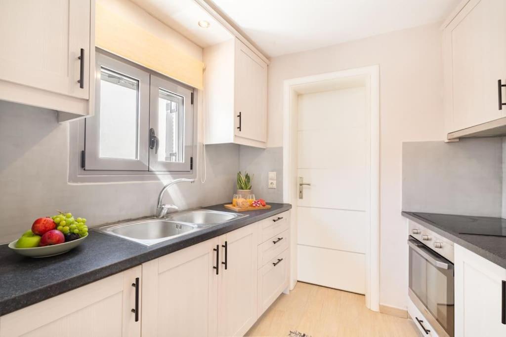 Van Louis Place Vathí Exterior foto